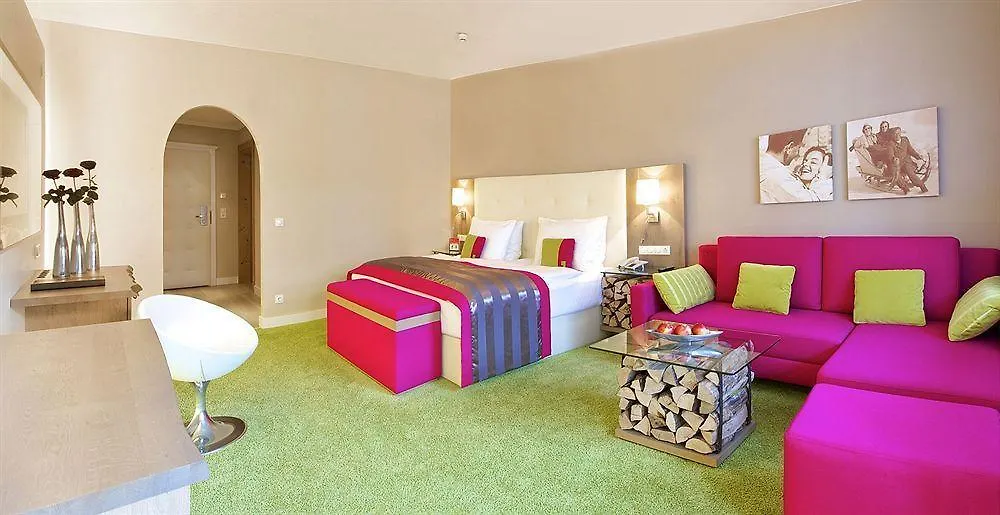 Hotel Eva,Garden Saalbach-Hinterglemm