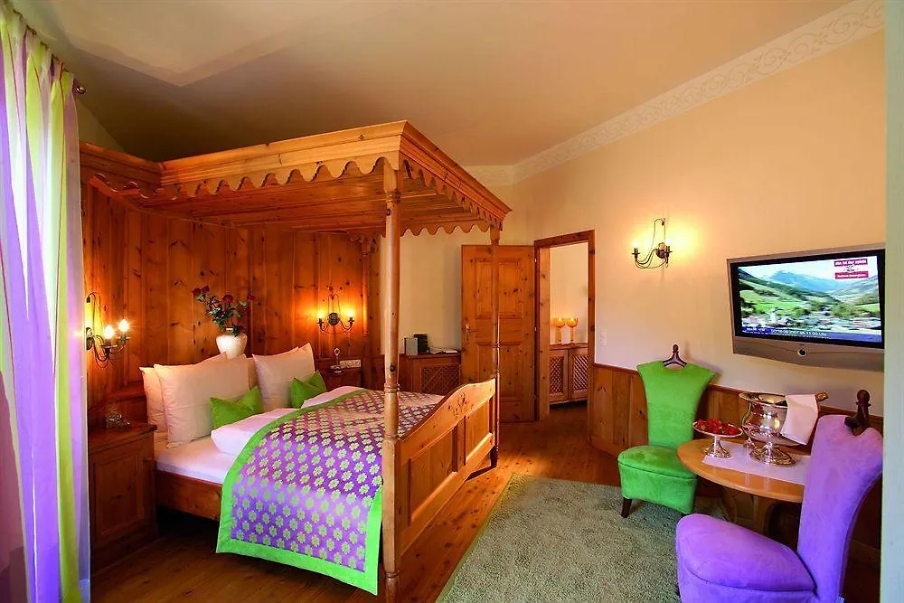 Hotel Eva,Garden Saalbach-Hinterglemm