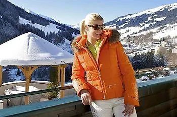 Hotel Eva,Garden Saalbach-Hinterglemm